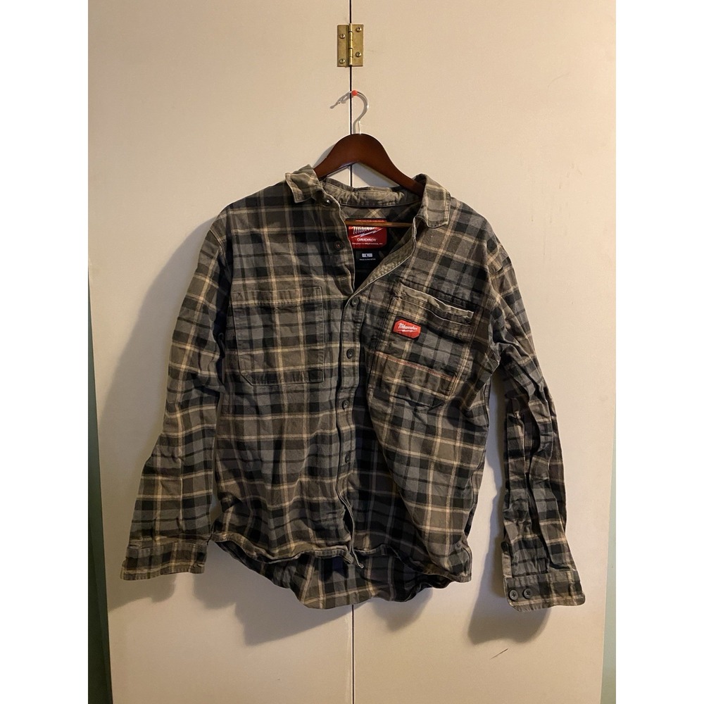 Milwaukee GridIron Heavy Plaid Flannel Button Up Shirt Men's Size L Workwear